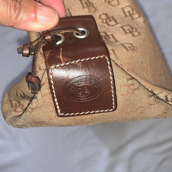 Vintage Gently Loved Dooney & Bourke Shoulder Bag - Picture 7 of 10